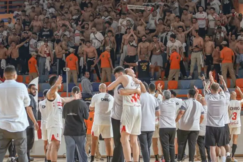 جماهير الزمالك خلال مباراة الأهلي في قمة دوري السل جماهير الزمالك خلال مباراة الأهلي في قمة دوري السل